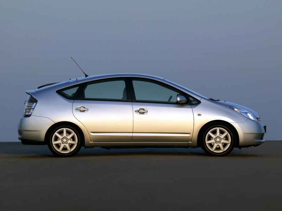  Toyota Prius 2003 года  (фото 6 из 30)